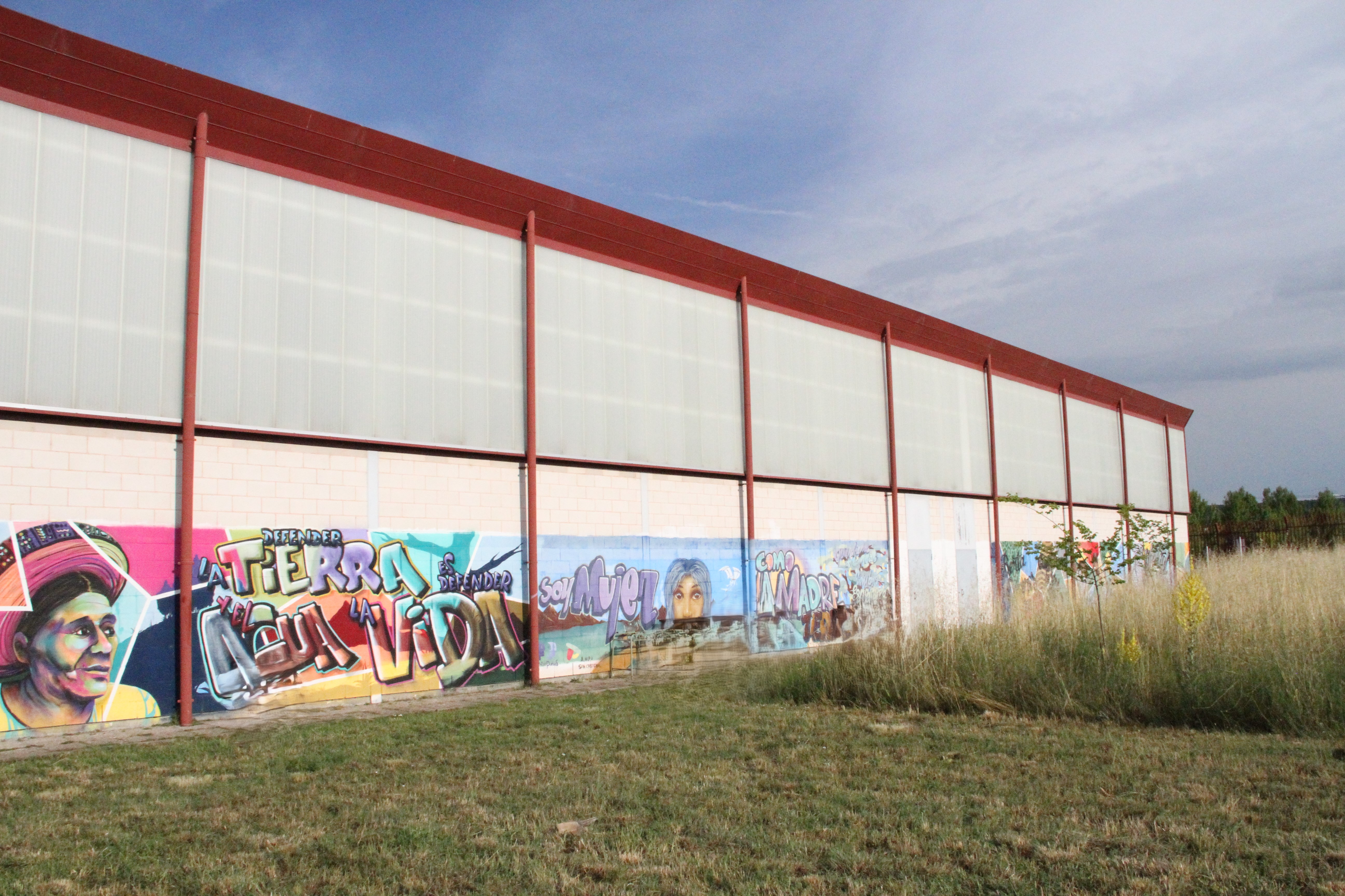 Polideportivo.exterior